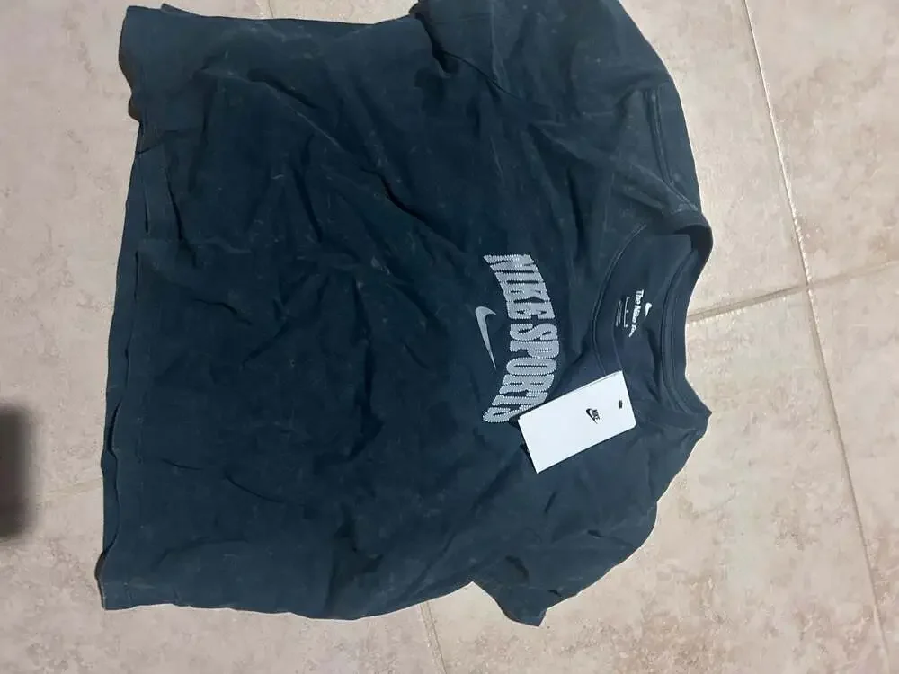 Nike Sports The Nike Tee Women's Size Large Acid Wash T-Shirt